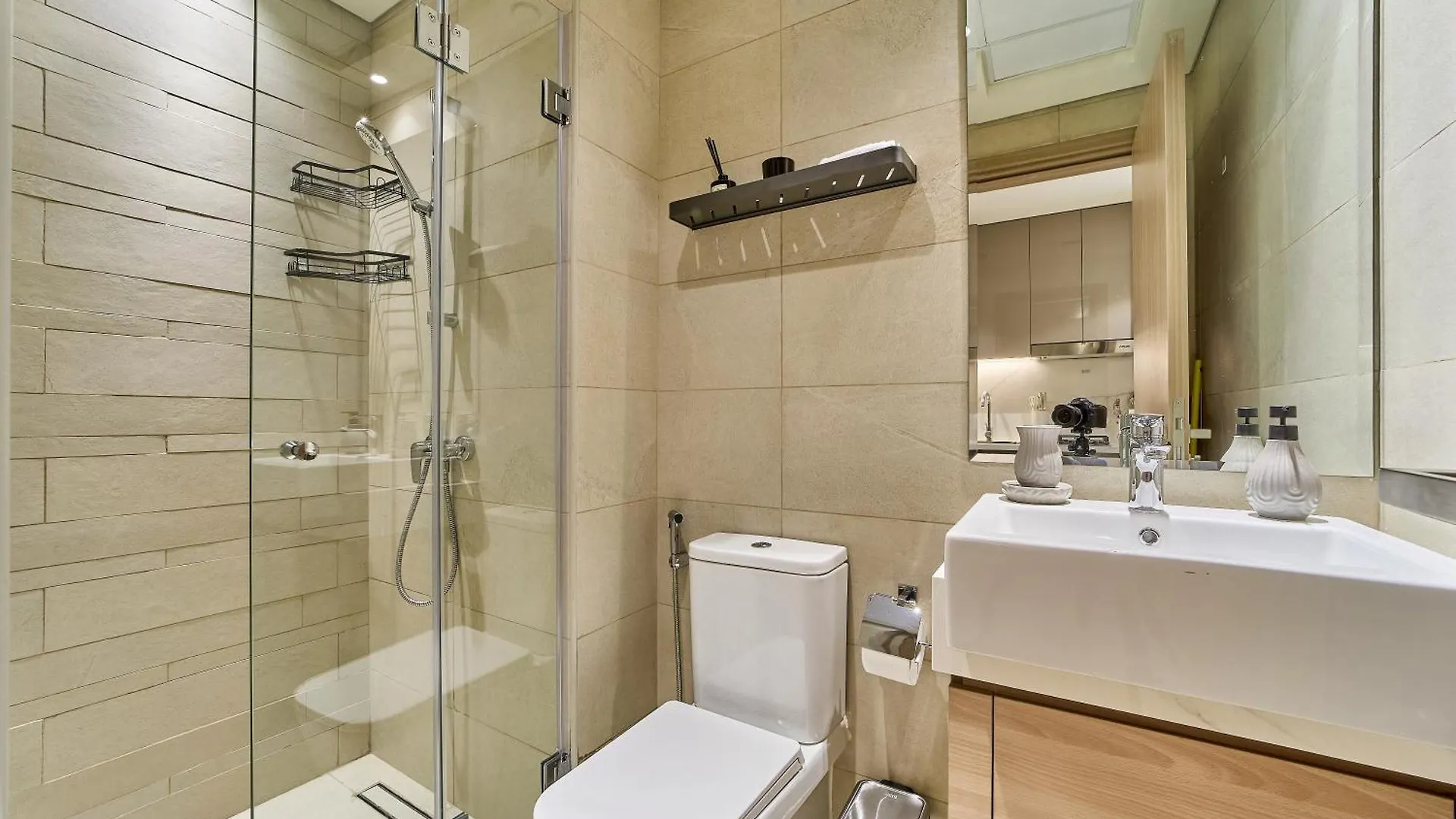 Bright Studio In Azizi Riviera Perfect Getaway Dubai United Arab Emirates